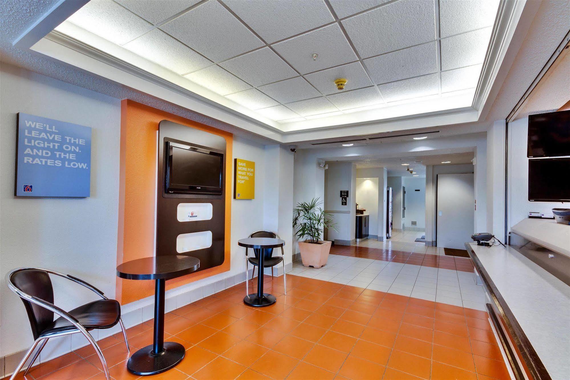 Motel 6-Lewisville, Tx - Dallas Eksteriør bilde