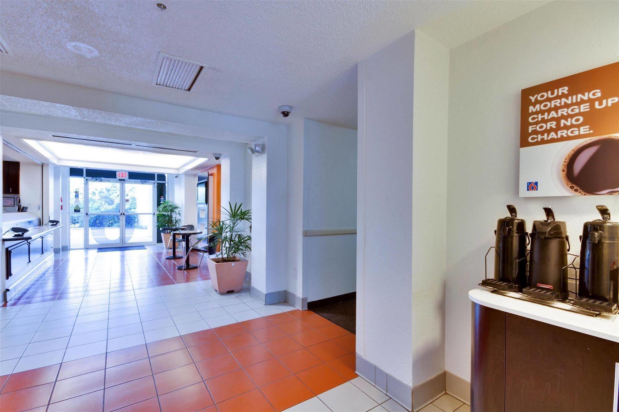 Motel 6-Lewisville, Tx - Dallas Eksteriør bilde